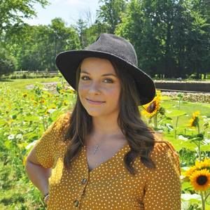 Meet your Posher, Shalee